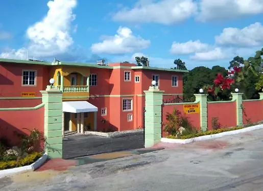 Tropical Court Hotel Montego Bay