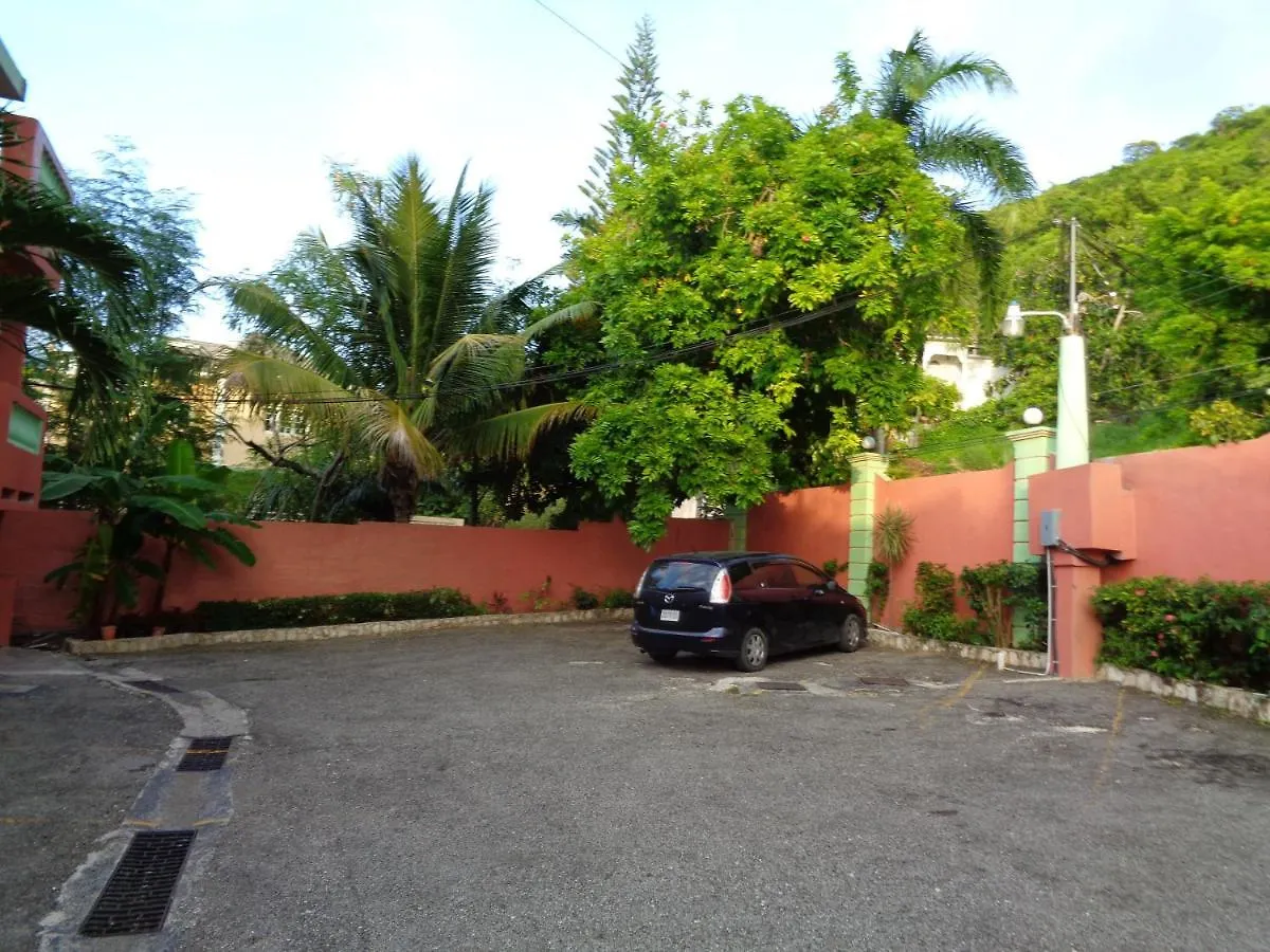 ***  Tropical Court Hotel Montego Bay Jamajka