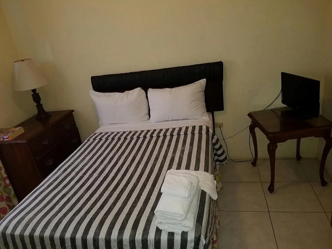 Tropical Court Hotel Montego Bay Jamajka